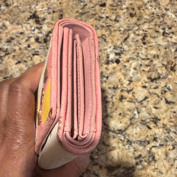 MCM Tri-Color Wallet with Gold Accents - Picture 5 of 16